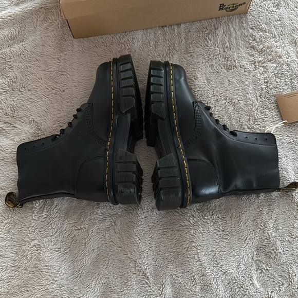 Dr. Marten Audrick 8 Eye Boot - Picture 5 of 10